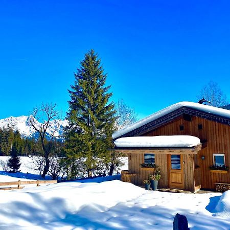 Die Laerchen-Lodge Maishofen Bagian luar foto