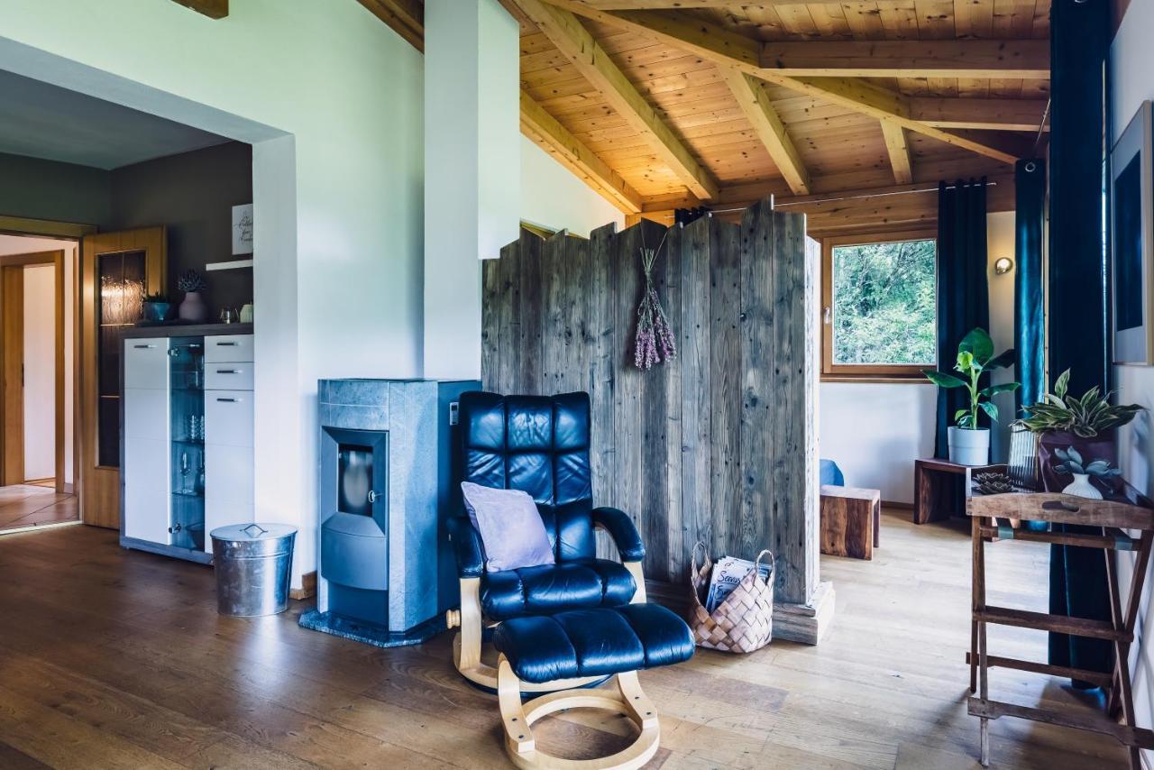 Die Laerchen-Lodge Maishofen Bagian luar foto