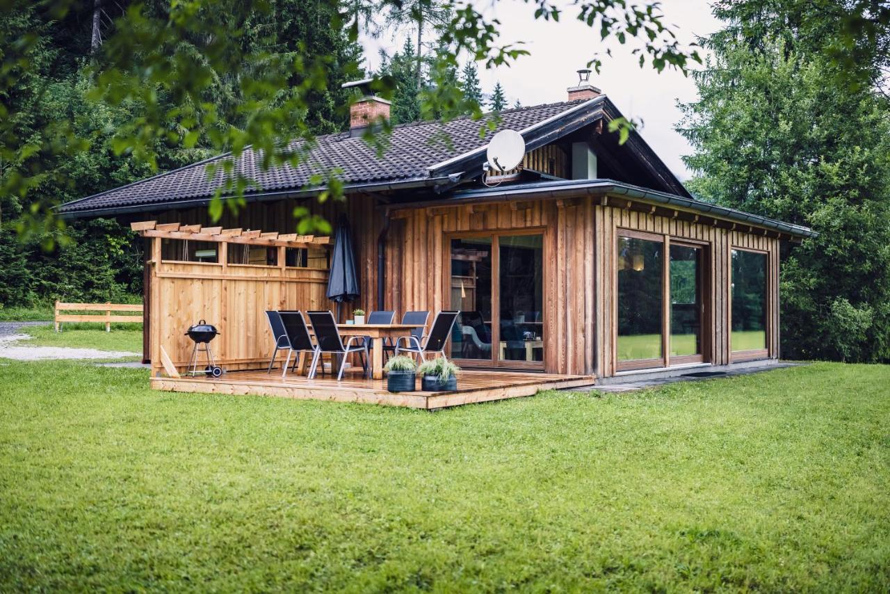 Die Laerchen-Lodge Maishofen Bagian luar foto