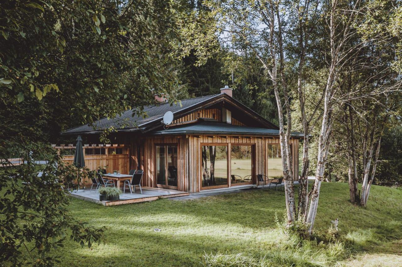 Die Laerchen-Lodge Maishofen Bagian luar foto